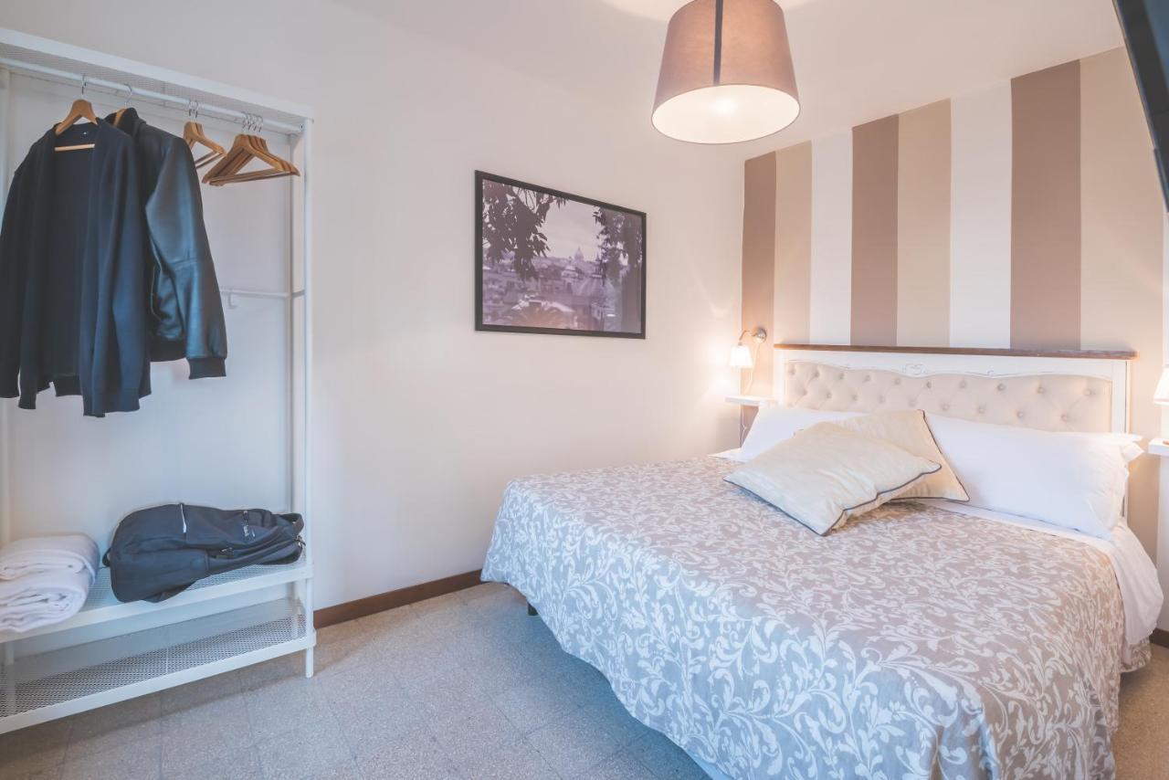 Pellegrino 75 Double Bedroom Rom