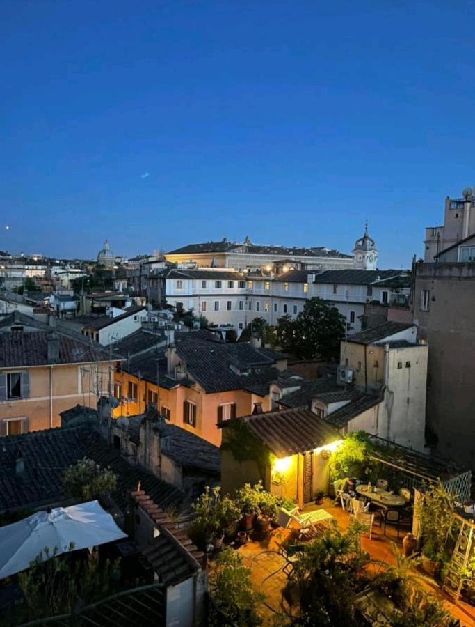 Pellegrino 75 Double Bedroom * Rome